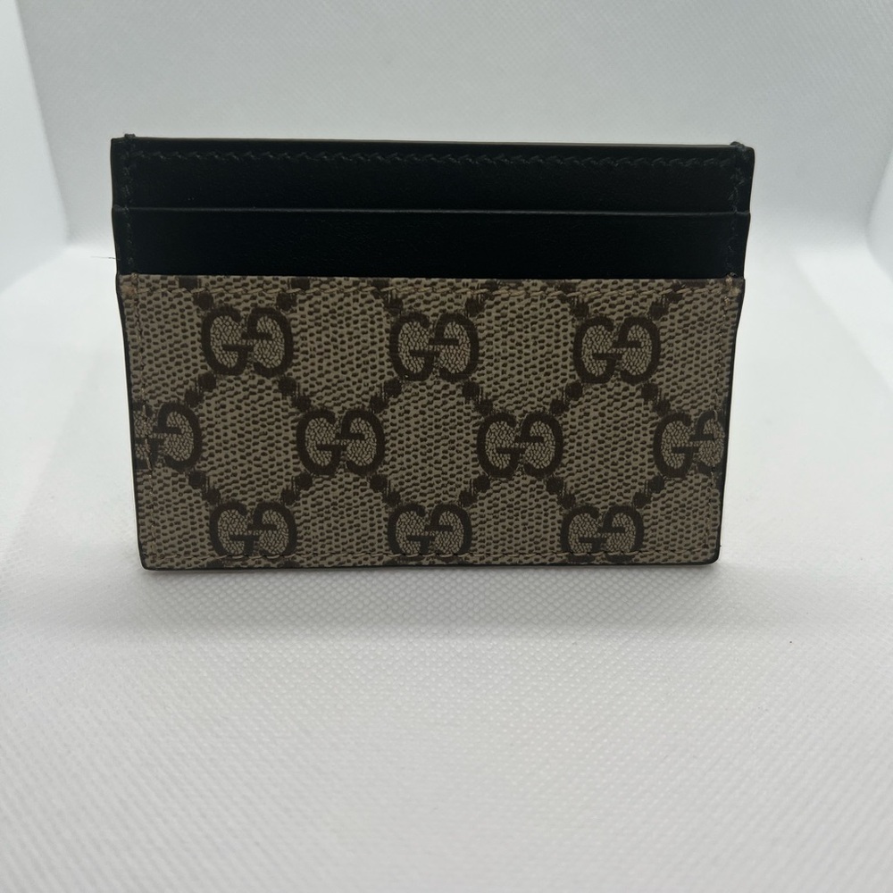 Authentic Gucci Monogram Card Holder EXCELLENT CONDITION